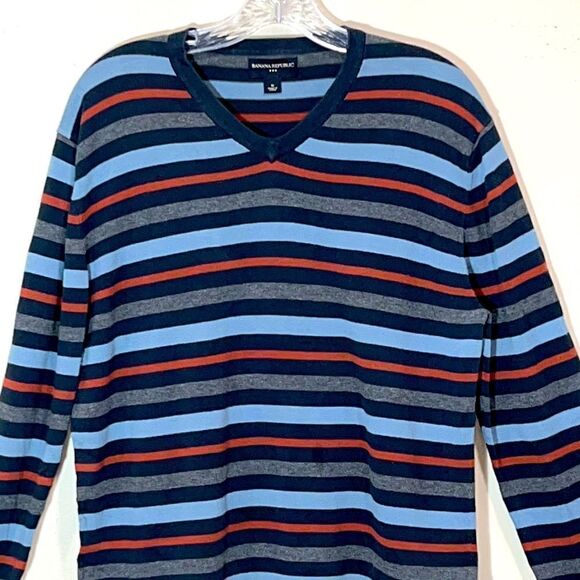 Banana Republic Striped Long Sleeve V-Neck Shirt. Size Medium. - Picture 2 of 7